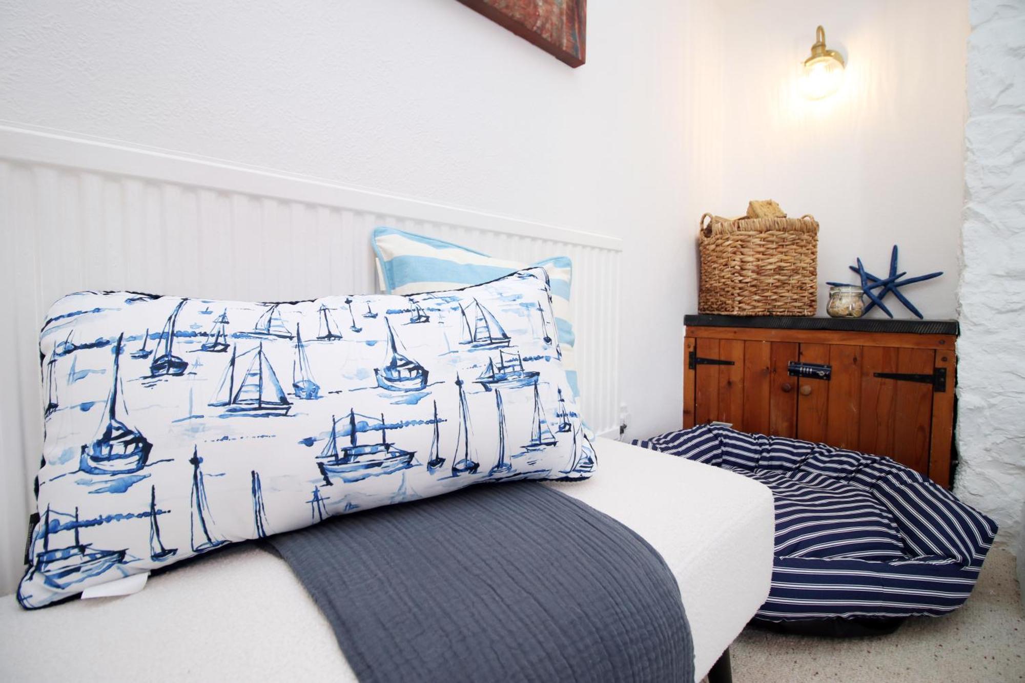 Little Gem In The Mumbles! Fishermans Cottage With Log Burner, Dog Friendly And Welcome Breakfast Hamper! 외부 사진