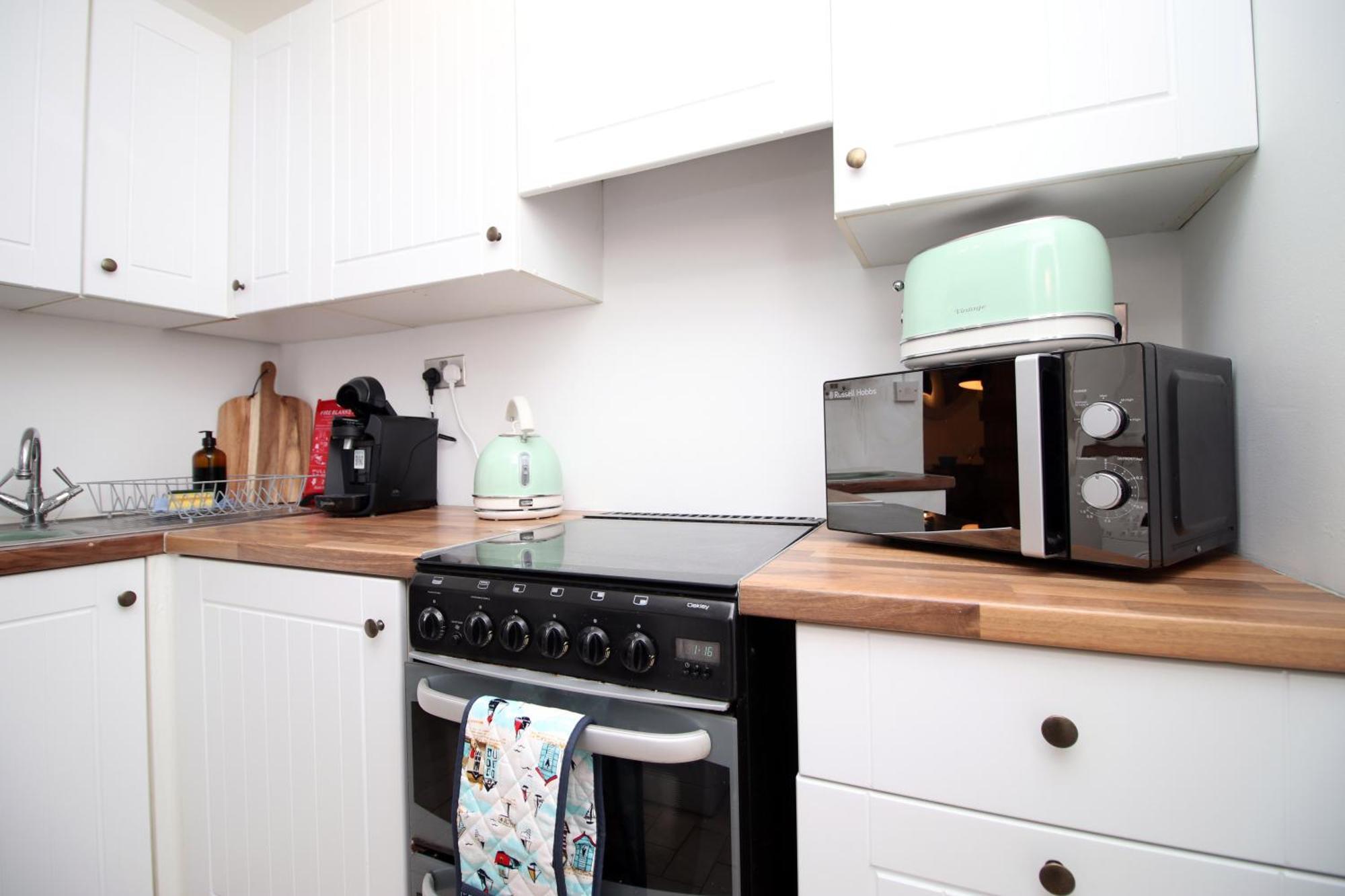 Little Gem In The Mumbles! Fishermans Cottage With Log Burner, Dog Friendly And Welcome Breakfast Hamper! 외부 사진